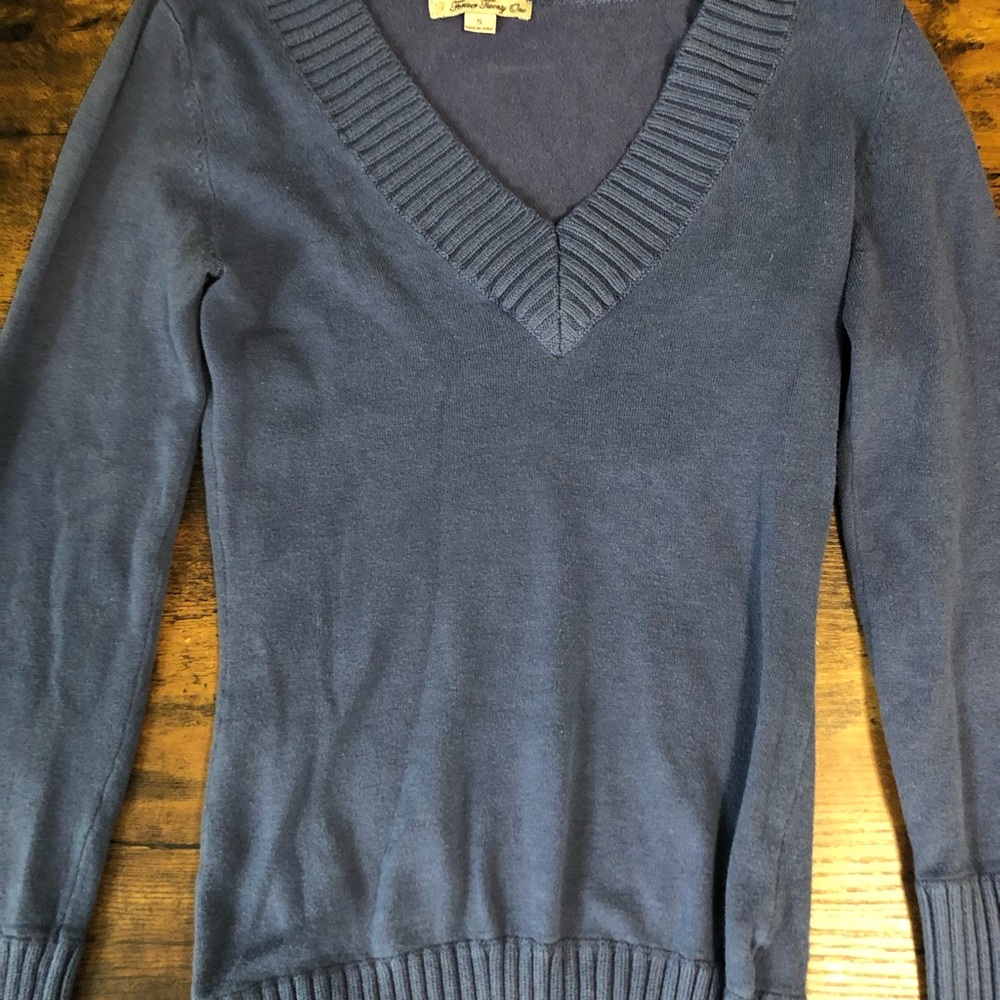 Long sleeved knit